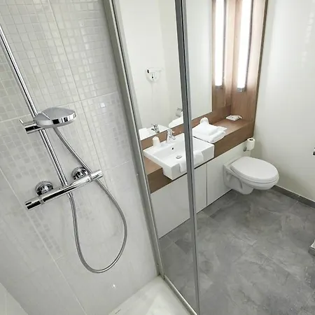 Campanile Cergy-pontoise 3*