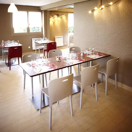 Campanile Cergy-pontoise Hotel 3*