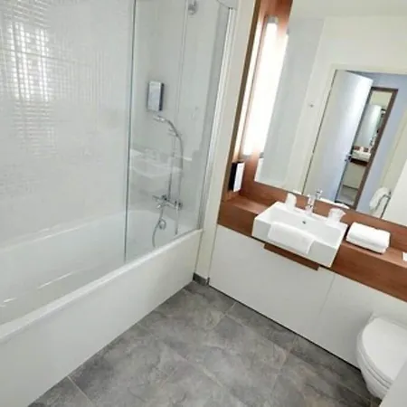 Hotel Campanile Cergy-pontoise