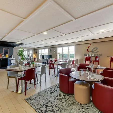 Hotel Campanile Cergy-pontoise 3*