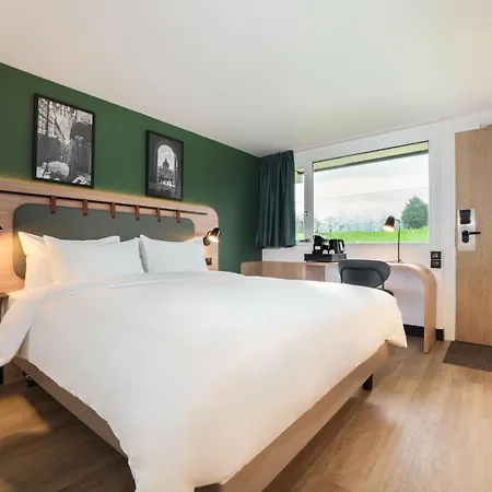 Campanile Cergy-pontoise Hotel