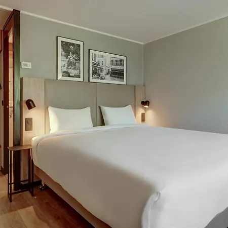 Campanile Nature - Cergy 호텔 3*