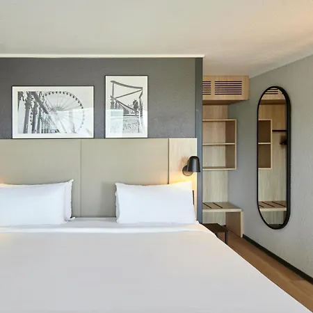 호텔 Campanile Nature - Cergy 3*