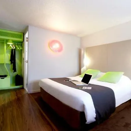 Campanile Cergy-pontoise Hotel 3*